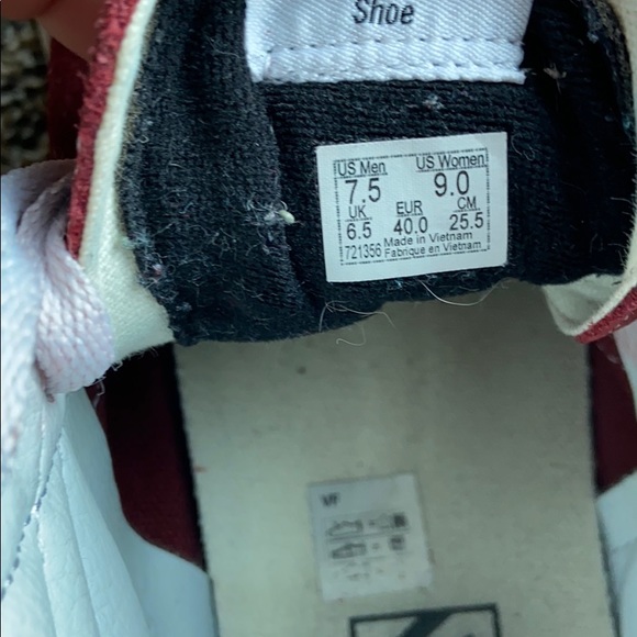 Vans - Picture 2 of 3